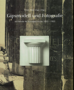 GIPSMODELL UND FOTOGRAFIE